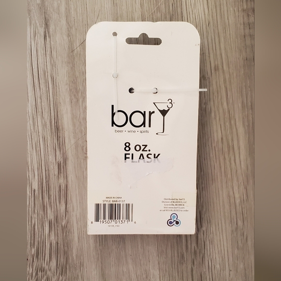 💚5/$25 Bar3 Stainless Steel Flask with Funnel 8oz New In Package - Picture 4 of 4